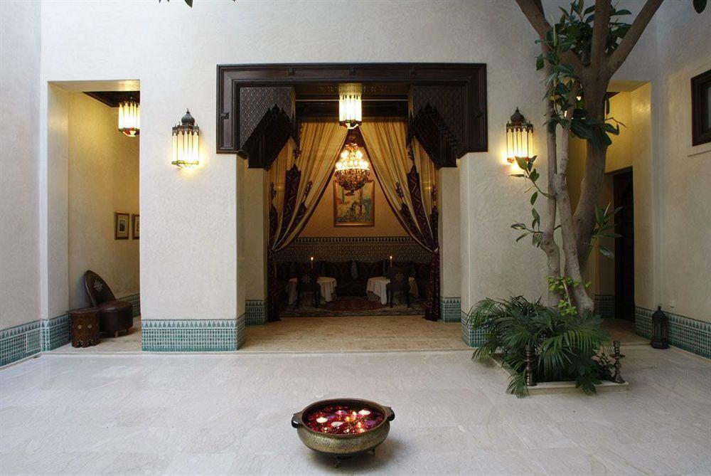 Riad Kniza Marrakesh Exterior photo The interior of the hotel